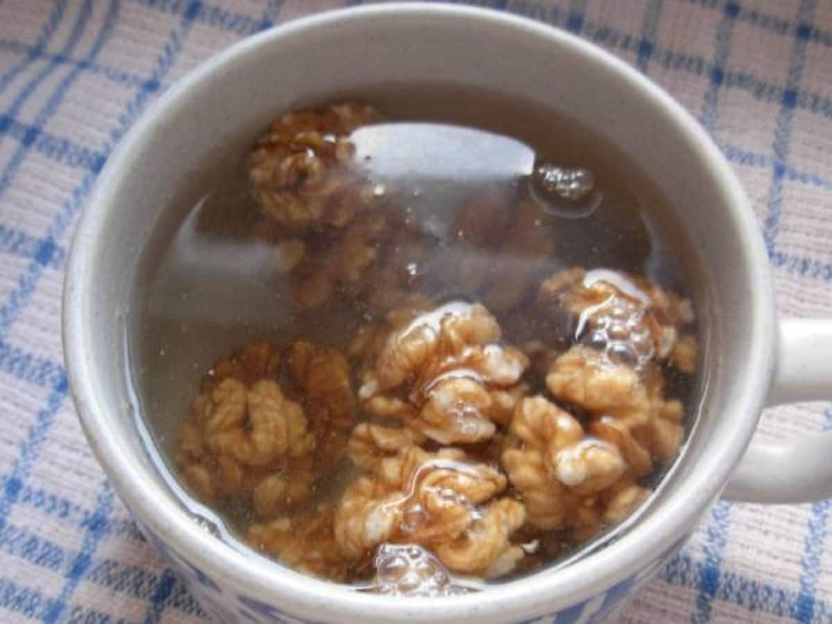 Soaked Walnuts: સવારે ઉઠતાની સાથે જ ખાઈ લેવા પલાળેલા  5 અખરોટ, બેડ કોલેસ્ટ્રોલ સહિત આ સમસ્યાઓ થશે દુર