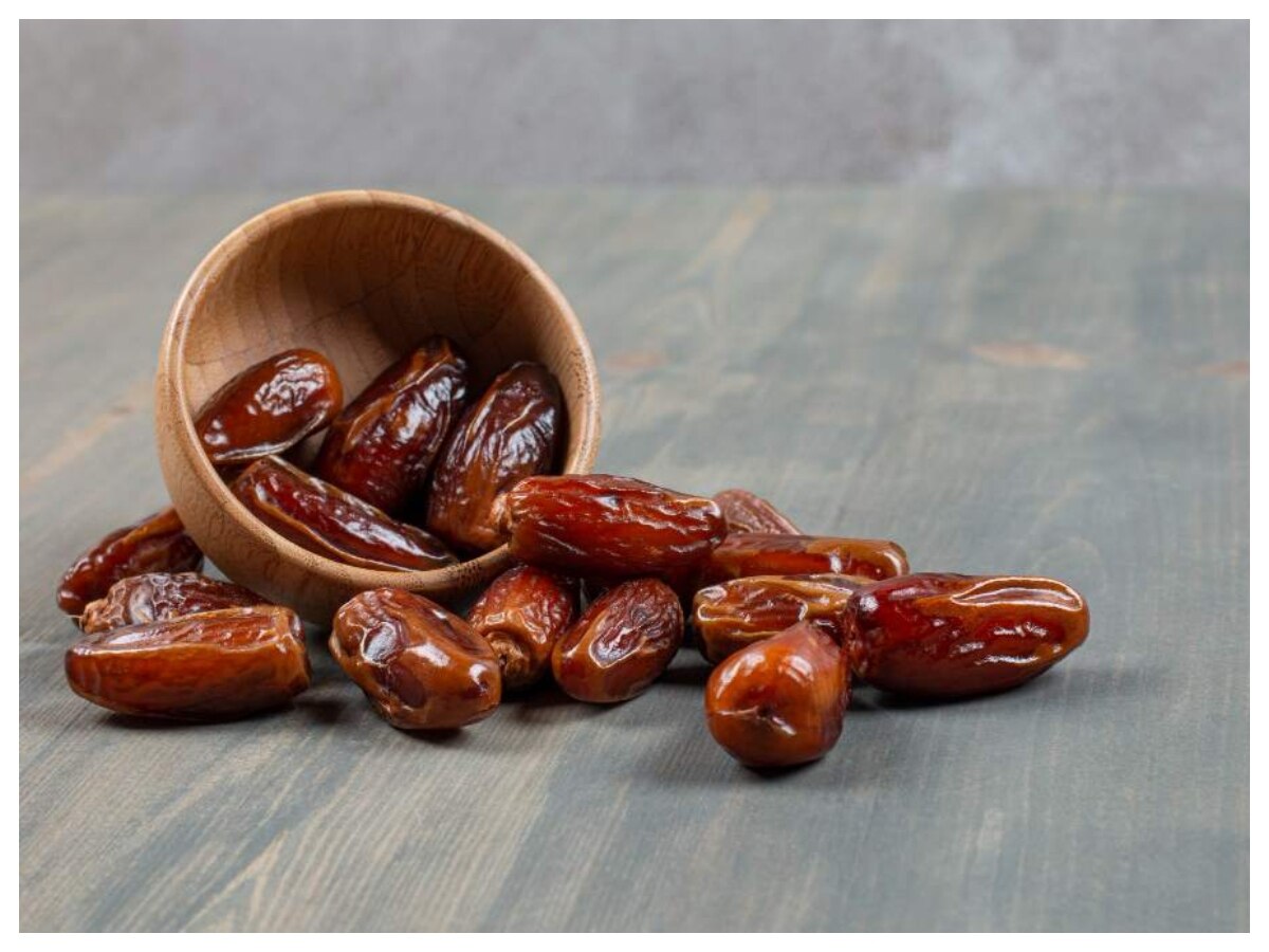 ખજૂર અને દૂધ ખાવાના ફાયદા