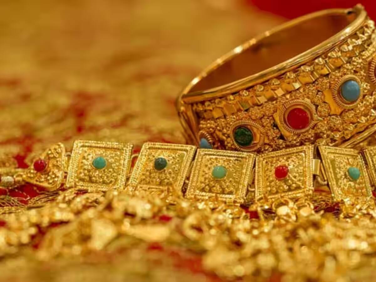 Gold Holding Limit: ઘરમાં કેટલું સોનું રાખી શકાય? શું છે નિયમો અને ઘરમાં પડેલું સોનું વેચો તો કેટલો લાગે ટેક્સ?
