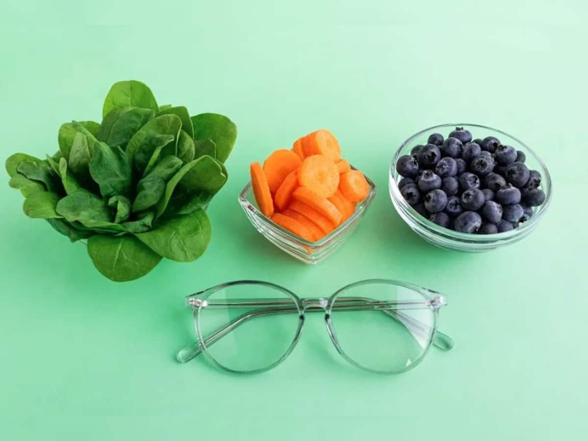 Improve Eyesight Naturally: આ 5 વસ્તુઓ ખાવાથી થઈ શકે છે બાજ જેવી તેજ આંખો! ચહેરા પર પણ આવશે ચમક