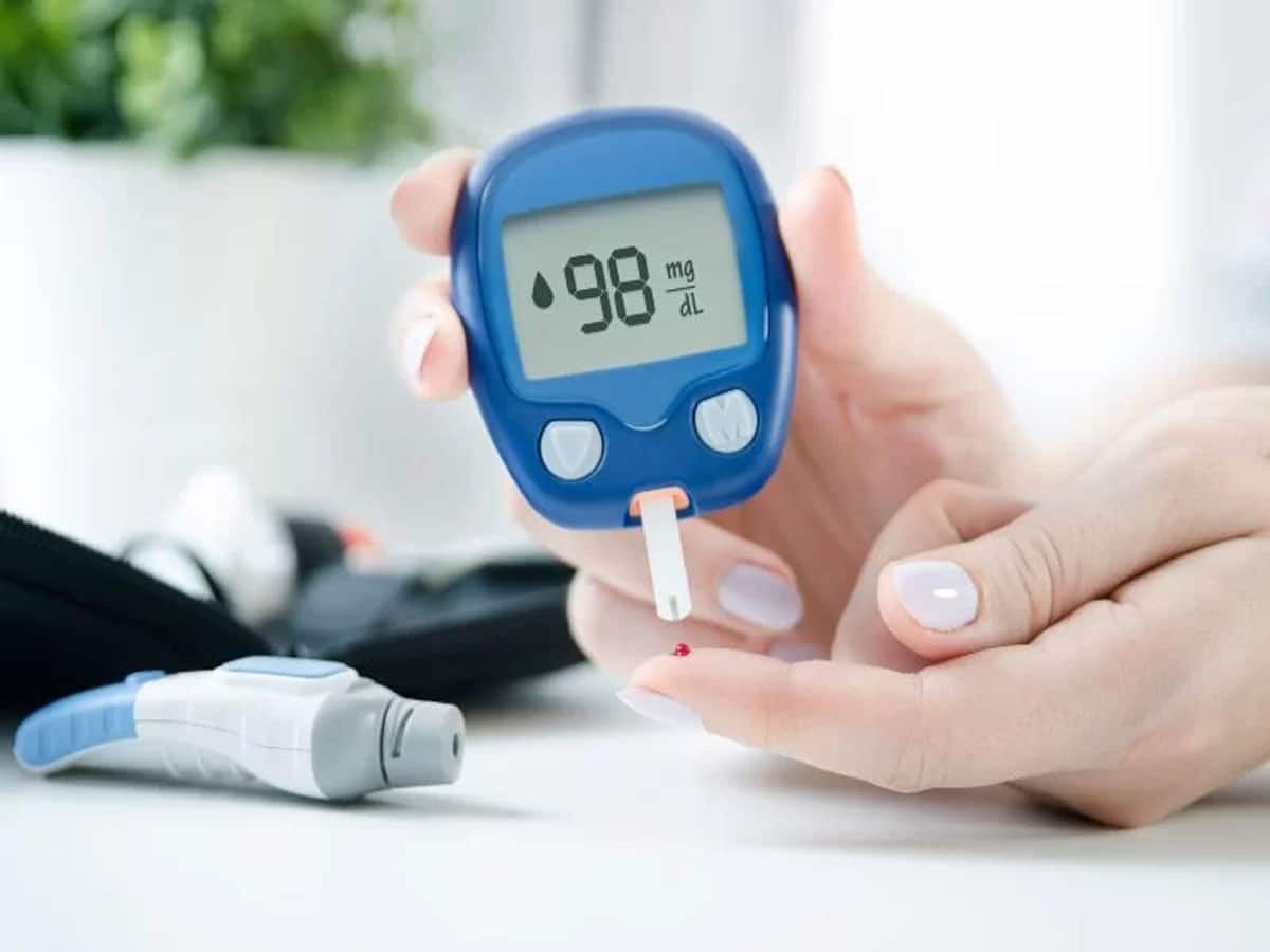 Diabetes: દૂધમાં આ વસ્તુ ઉમેરીને રોજ પીવા લાગો, દવા વિના શુગર રહેશે કંટ્રોલમાં