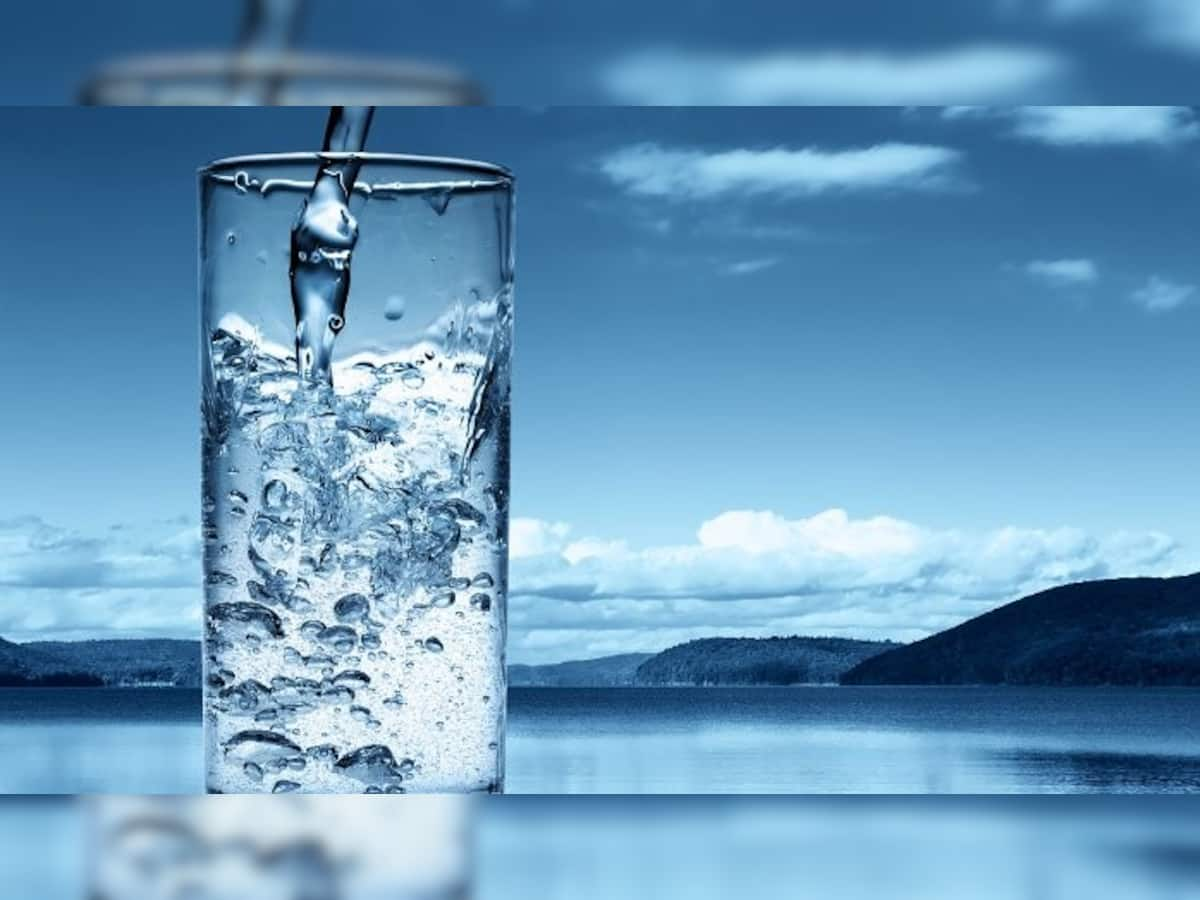 Alkaline Water: આલ્કલાઇન વોટર શું છે? જાણો આ પીવાની કેમ આપવામાં આવે છે સલાહ