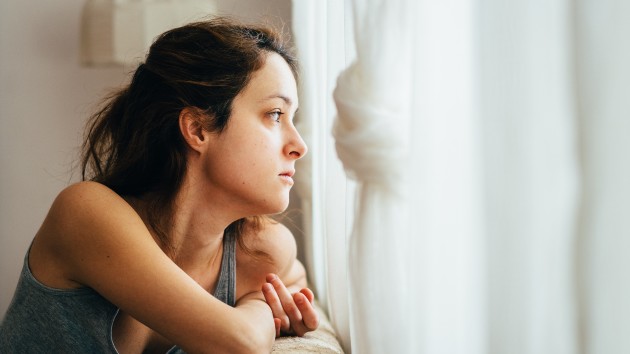 ડિપ્રેશનને કારણે દર વર્ષે 8 લાખથી વધુ લોકોની મોત, તમે તો નથીને આનો શિકાર? આ રીતે જોવા મળે છે શરૂઆતના લક્ષણો