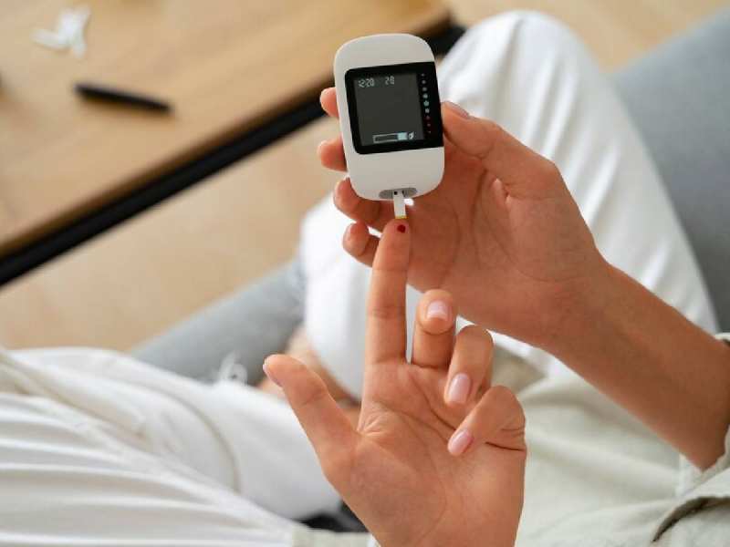 Diabetes: શું રાત્રે સૂતી વખતે સુકાઈ જાય છે તમારું મોં? હોઈ શકે છે ડાયાબિટીસનો સંકેત