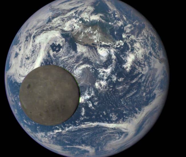 Earth Moon Time Difference: ધરતી અને ચાંદના સમયમાં કેટલો અંતર હોય છે ...