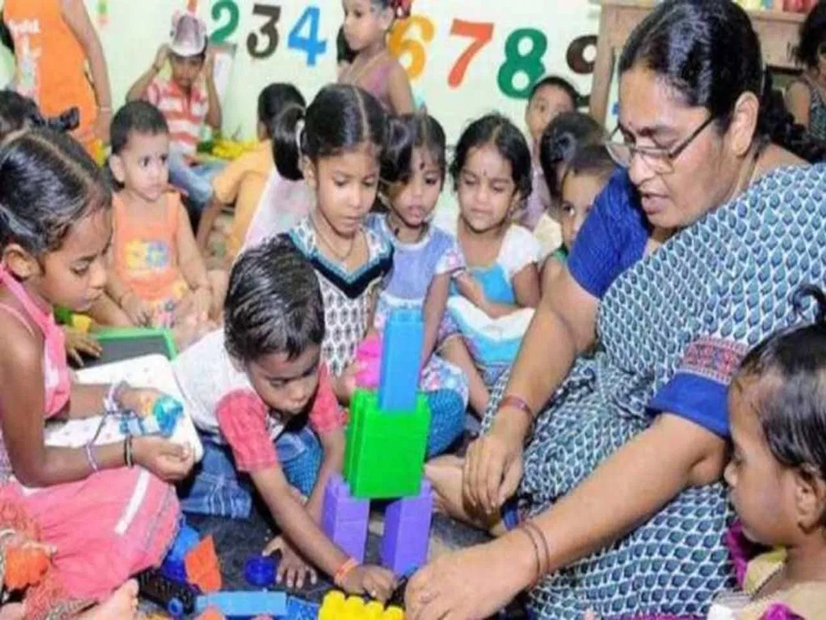 આંગણવાડીમાંથી બાળકોને મફતમાં શું શું મળે છે? 100 ટકા લોકો આ ચીજોથી હશે અજાણ, ફટાફટ જાણી લો... આંગણવાડીમાંથી બાળકોને મફતમાં શું શું મળે છે? 100 ટકા લોકો આ ચીજોથી હશે અજાણ, ફટાફટ જાણી લો...