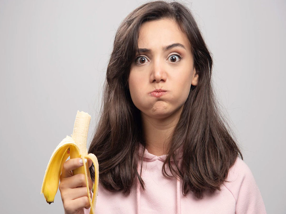Banana: સવારે ખાલી પેટ કેળા ખાશો તો ફાયદાને બદલે થશે નુકસાન, આ 2 તકલીફમાં તો ભુલથી પણ ન ખાતા Banana: સવારે ખાલી પેટ કેળા ખાશો તો ફાયદાને બદલે થશે નુકસાન, આ 2 તકલીફમાં તો ભુલથી પણ ન ખાતા