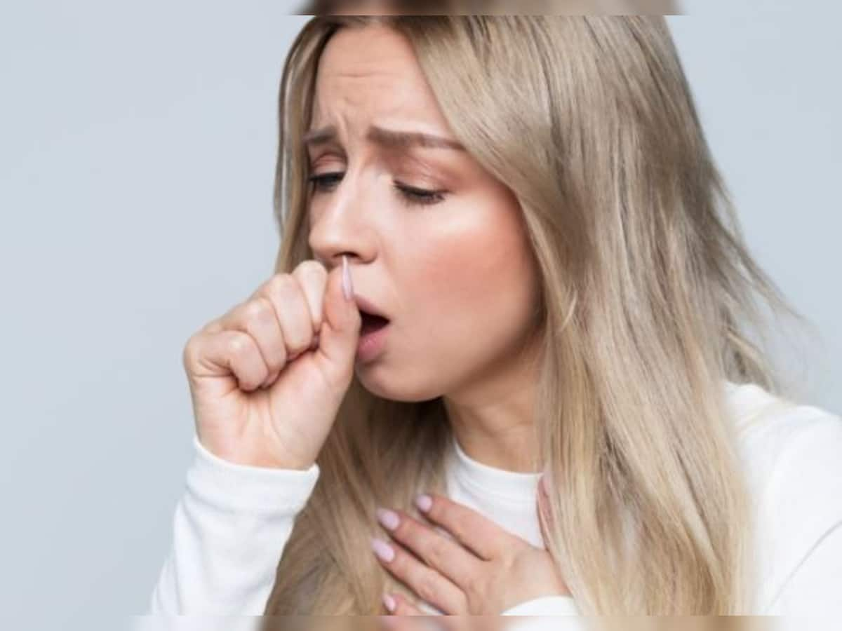 Chronic Cough: શિયાળો આવતાની સાથે જ ખાસી કરી છે પરેશાન, શું આ વિટામિનની ખામી તો નથી?