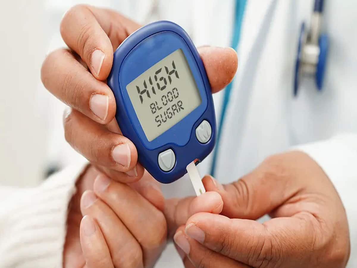 Diabetes: બ્લડ સુગર હાઈ હોવાના 5 લક્ષણ, ભુલથી પણ આ સંકેતોને ઈગ્નોર કરવા નહીં