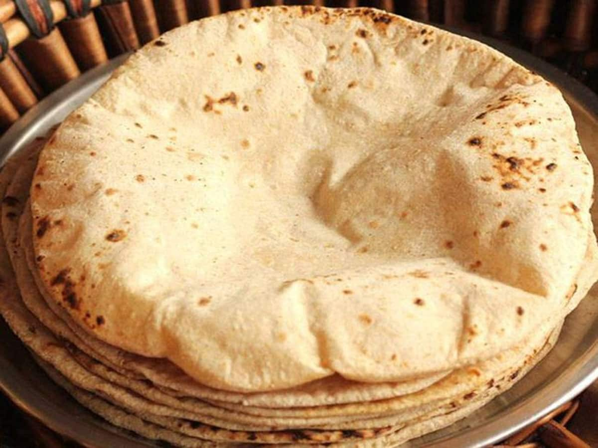 Healthy Roti: રોટલી માટે લોટ બાંધો ત્યારે તેમાં ઉમેરી દો આ વસ્તુ, નસોમાં જામેલું ગંદુ કોલેસ્ટ્રોલ ઓગળી શરીરમાંથી નીકળી જશે