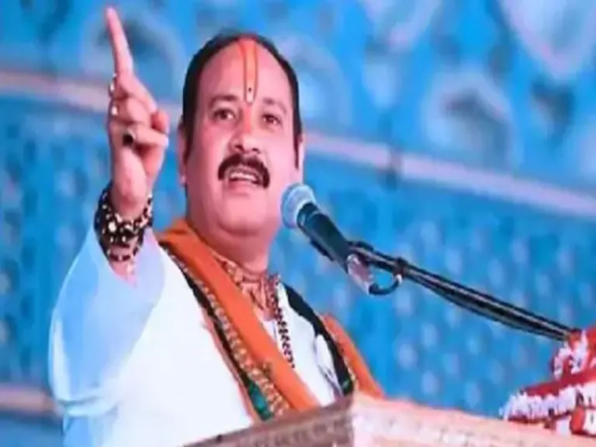 ખોટા વ્યક્તિના ચક્કરમાં ફસાયા તો ફ્રિજમાંથી 41 ટુકડા મળશે... કથાકાર પ્રદીપ મિશ્રાની દીકરીઓને ચેતવણી