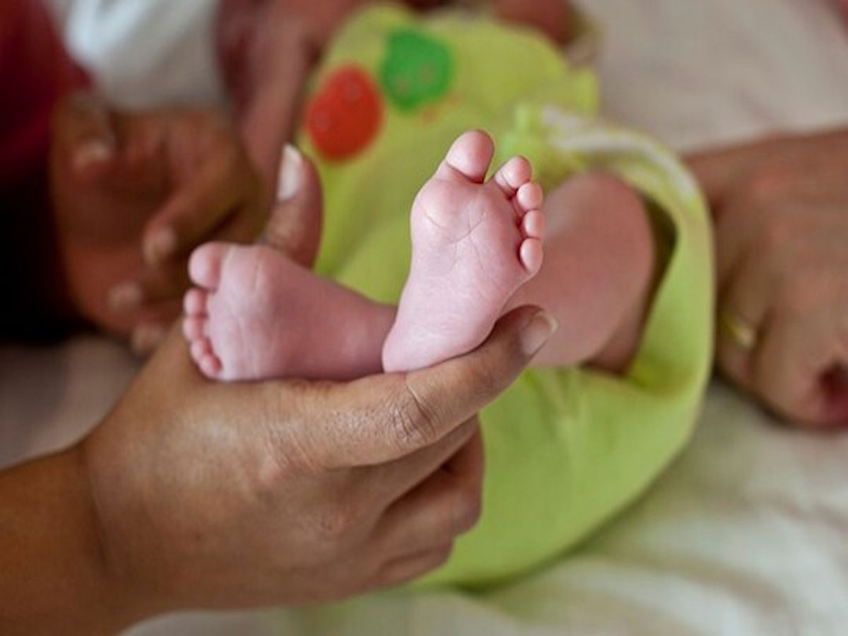 માનવતાને લાંછનરૂપ ઘટના! દીકરી પેદા થતા પત્નીનું પતિએ મોઢું દબાવ્યું અને નણંદે ઝેર પીવડાવ્યું