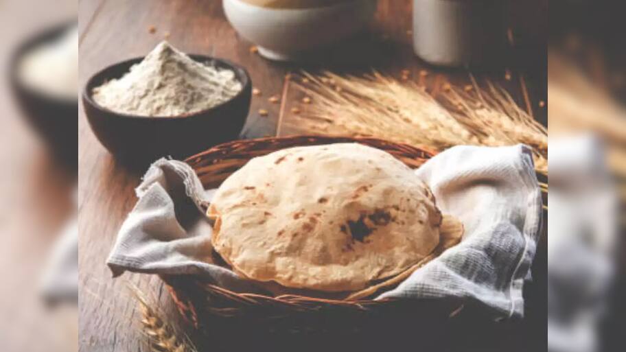 Roti Flour: રોજ આ રોટલી ખાશો તો પેટ વધશે નહીં, આ સફેદ વસ્તુ ઉમેરી બાંધવો રોટલીનો લોટ, ફટાફટ ઘટવા લાગશે વજન