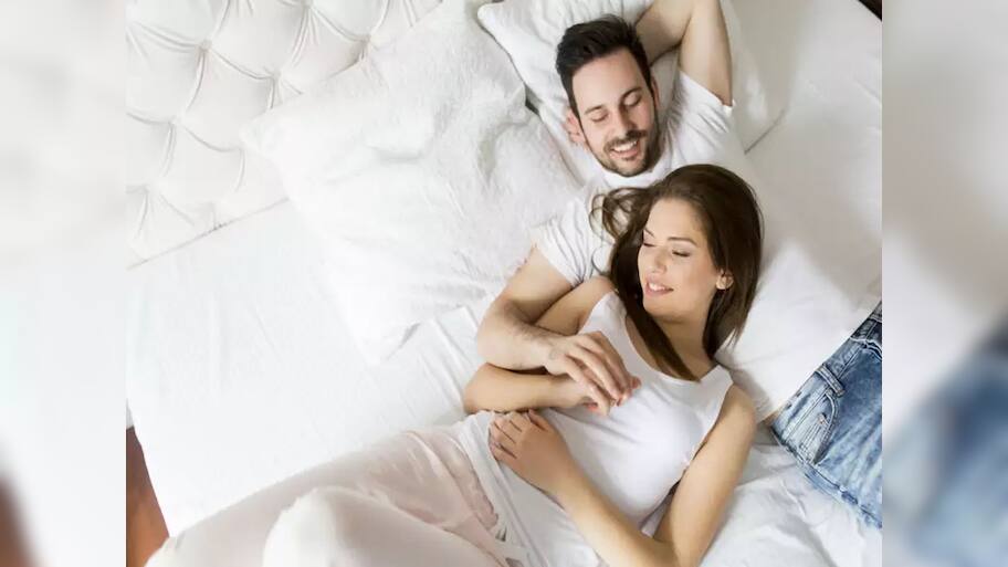 Couple Goal: પતિ-પત્ની સુતા પહેલા આ કામ કરે તો 100 ટકા તેના લગ્નજીવનમાં સમસ્યા આવે જ નહીં...