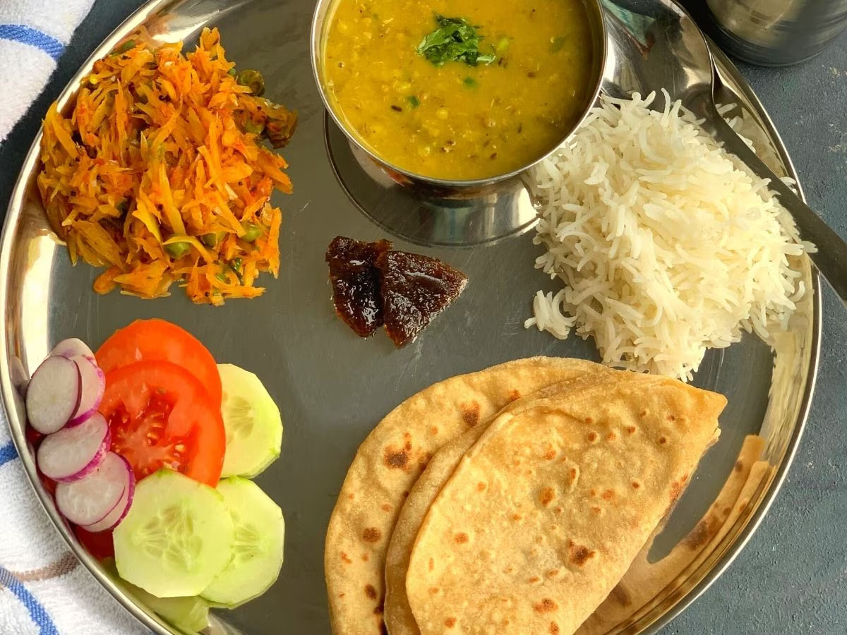 Best Time for Dinner: સ્થૂળતા, હાર્ટની બીમારી આસપાસ પણ નહીં ફરકે, રોજ રાત્રે આ સમયે જમવાનું શરુ કરી દો Best Time for Dinner: સ્થૂળતા, હાર્ટની બીમારી આસપાસ પણ નહીં ફરકે, રોજ રાત્રે આ સમયે જમવાનું શરુ કરી દો