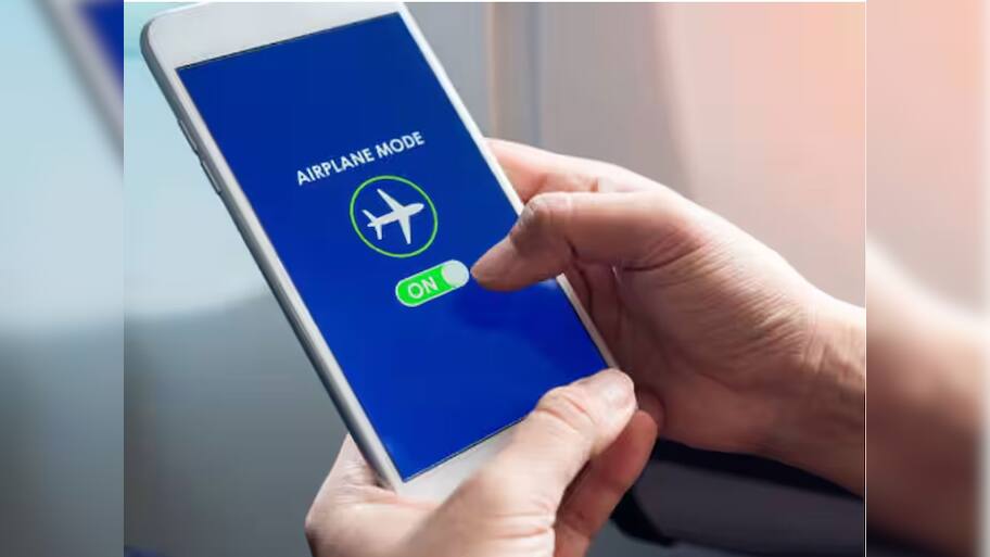 મોબાઈલમાં Airplane Mode કેમ હોય છે? 90 ટકા તો છોડો, 9 ટકા લોકો પણ નથી જાણતા આ