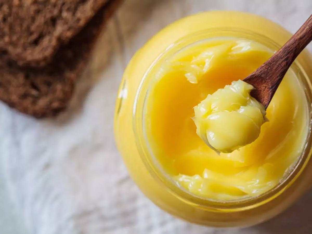 Ghee Side Effects: આ 4 બીમારીમાં વ્યક્તિએ ન ખાવું ઘી, ખાવાથી વધી જાય છે સાઈડ ઈફેક્ટ્સ Ghee Side Effects: આ 4 બીમારીમાં વ્યક્તિએ ન ખાવું ઘી, ખાવાથી વધી જાય છે સાઈડ ઈફેક્ટ્સ
