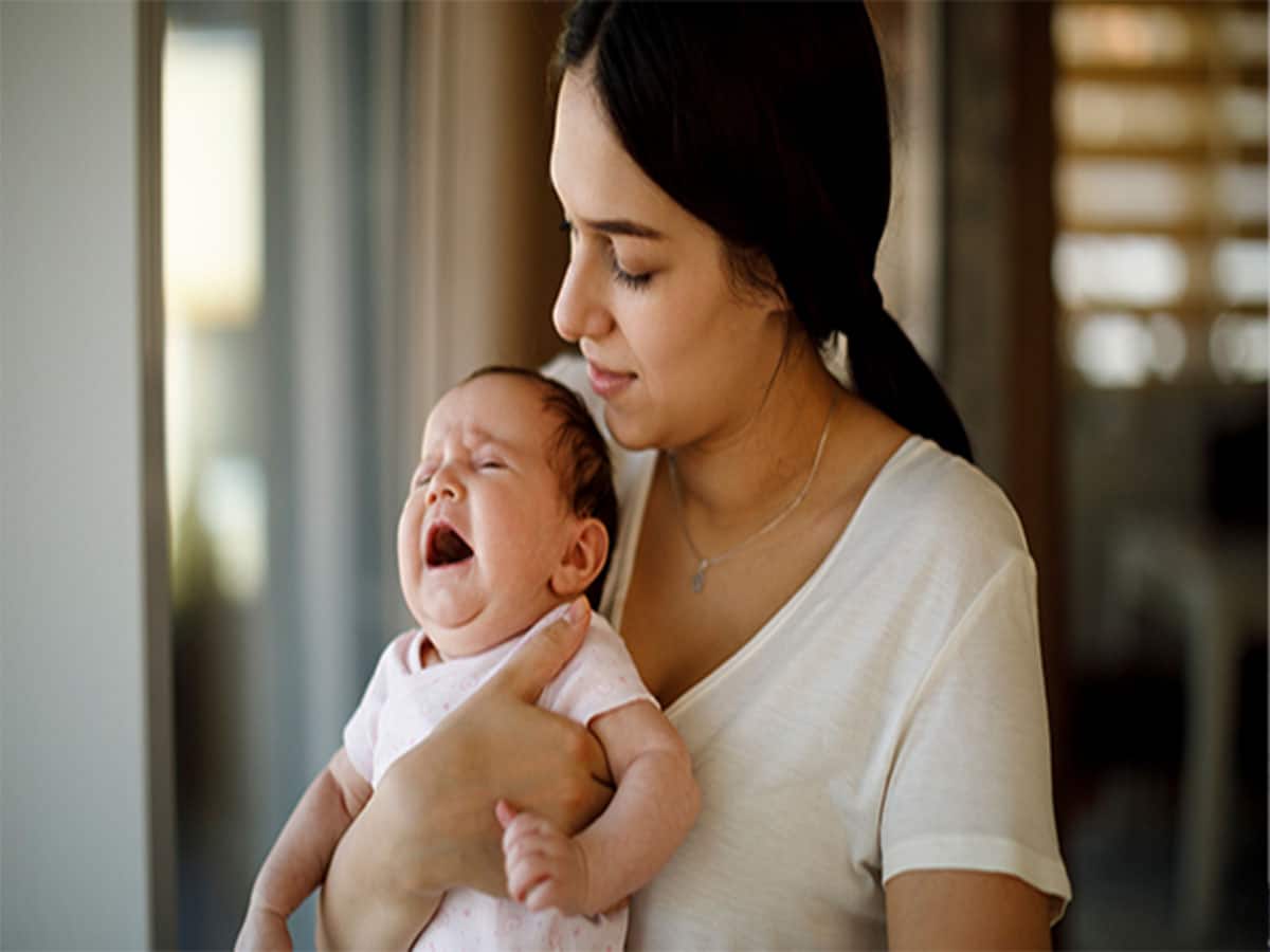 Parenting Tips: રડતા બાળકને તુરંત શાંત કરવું હોય તો અપનાવો આ ટીપ્સ