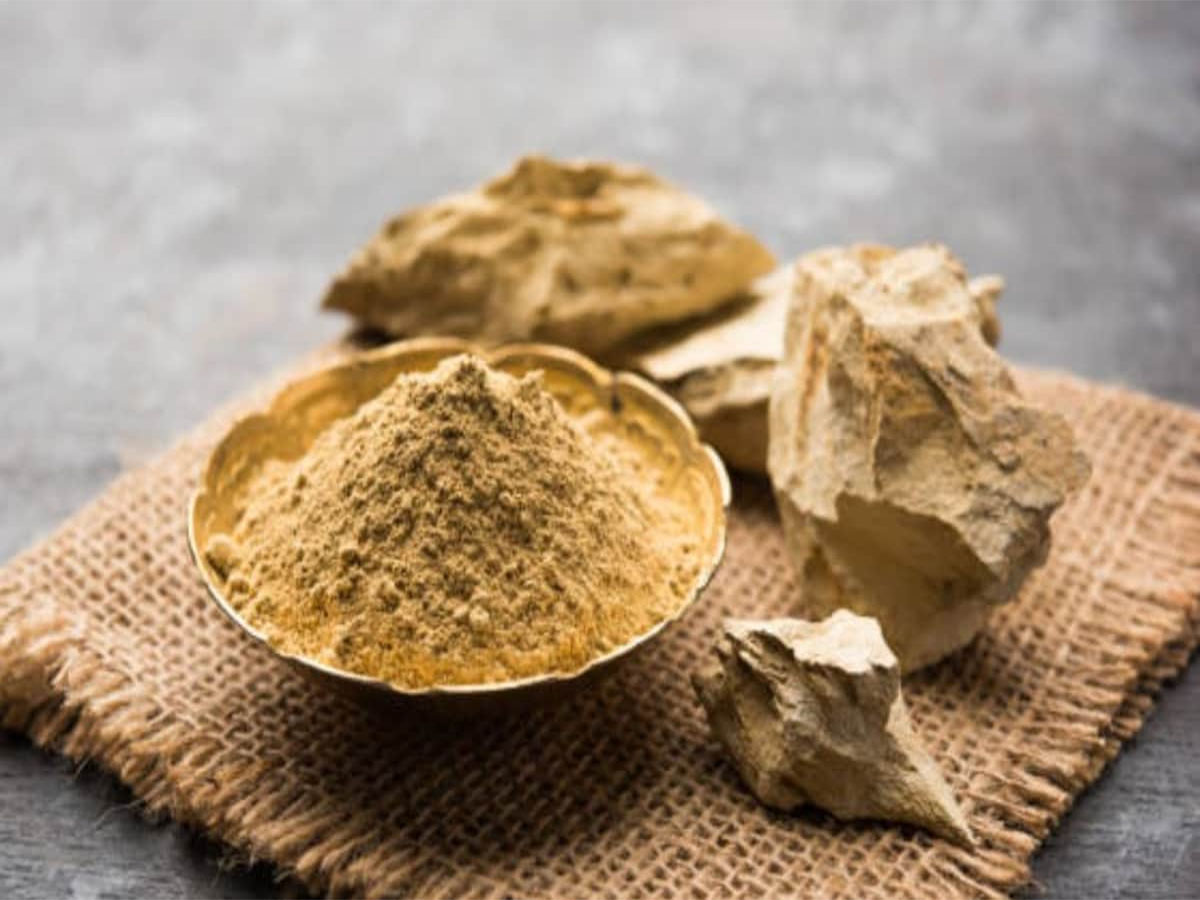 Skin Care Tips: મુલ્તાની માટીમાં આ વસ્તુ મિક્સ કરી લગાડજો ચહેરા પર, મેલ નીકળી જશે અને સ્કિન દેખાશે રુપાળી