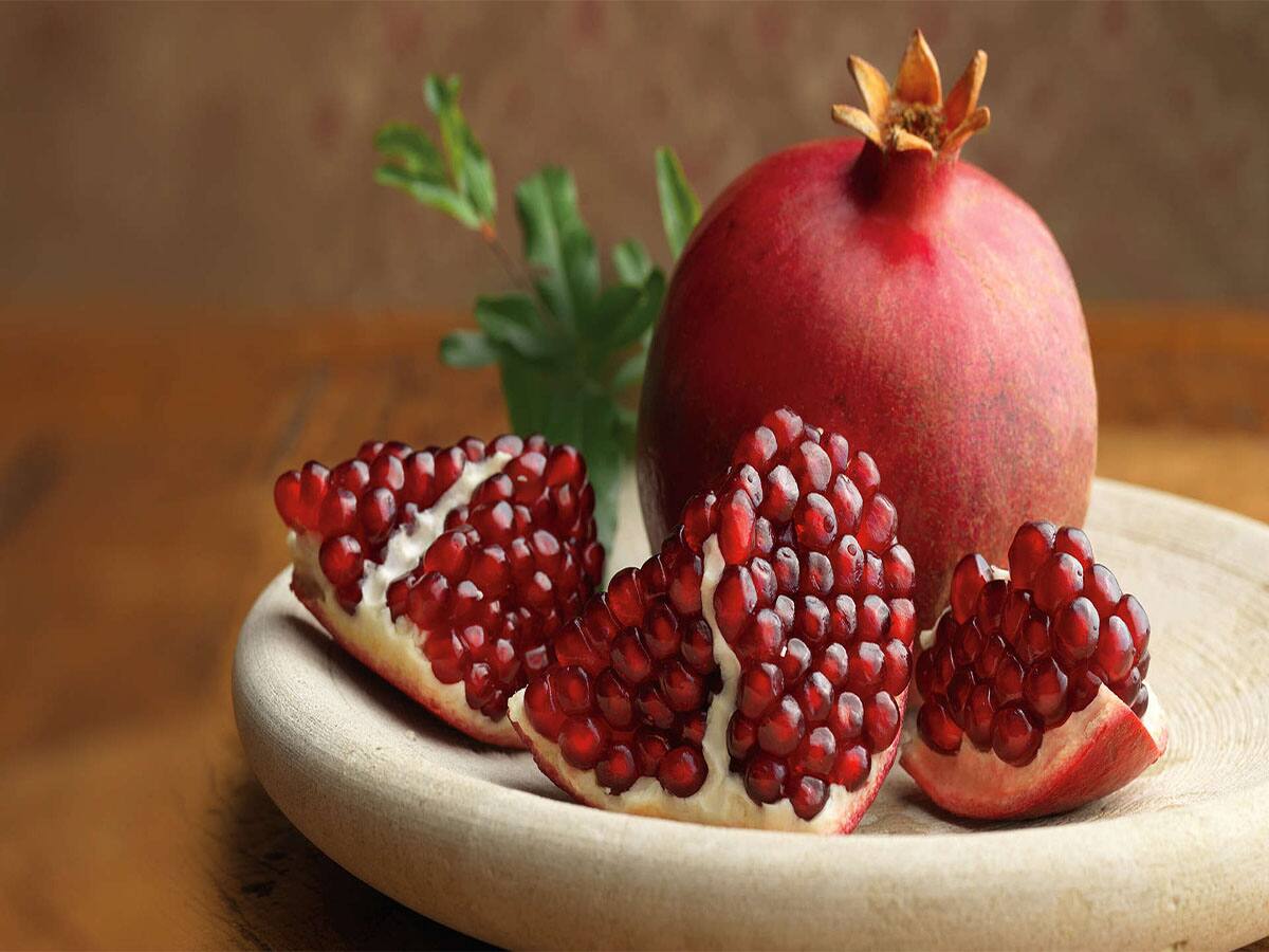 Pomegranate: રોજ આ સમયે 1 વાટકી દાડમ ખાવાનું શરુ કરો, ગણતરીના દિવસોમાં શરીરમાં દેખાશે પોઝિટિવ ફેરફાર