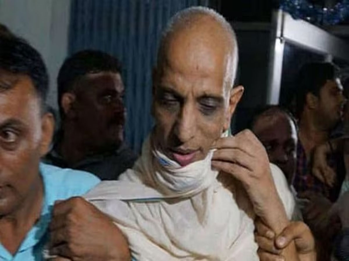 Surat Rape Case : દુષ્કર્મ કેસમાં જૈન મુનિ શાંતિસાગર મહારાજને 10 વર્ષની સજા ફટકારાઈ Surat Rape Case : દુષ્કર્મ કેસમાં જૈન મુનિ શાંતિસાગર મહારાજને 10 વર્ષની સજા ફટકારાઈ