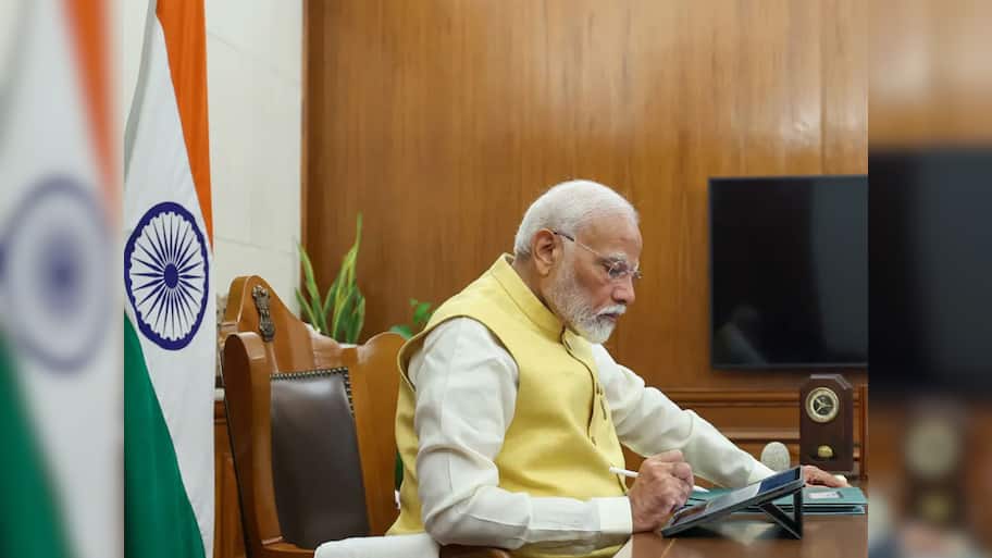 શું તમે ઘરે બેસીને PM મોદીને ફરિયાદ કરવા માંગો છો? આ રહી આખી પ્રોસેસ 