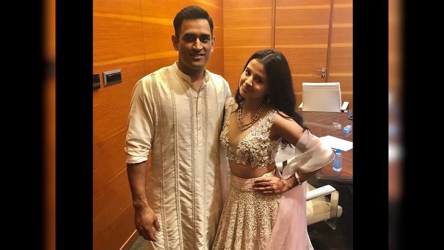 સાક્ષી પહેલા આ યુવતીના પ્રેમમાં પાગલ હતો MS Dhoni, માહીના દિલ પર કરતી હતી રાજ