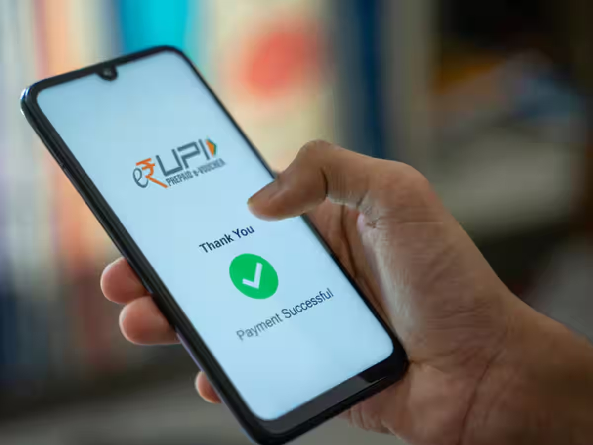 2000થી વધુના UPI ટ્રાન્ઝેક્શન પર આપવો પડશે GST? શું ખરેખર સરકારે કરી છે આ જાહેરાત 2000થી વધુના UPI ટ્રાન્ઝેક્શન પર આપવો પડશે GST? શું ખરેખર સરકારે કરી છે આ જાહેરાત