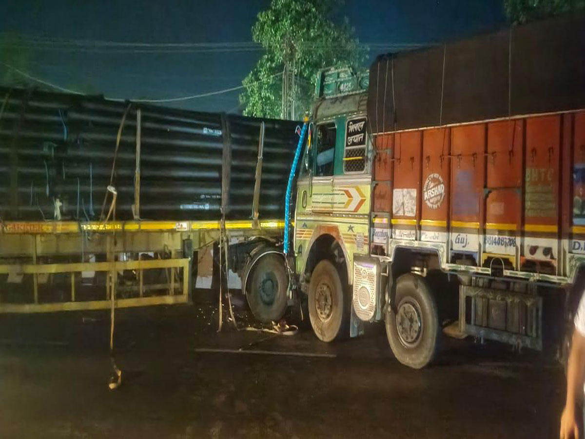 ગુજરાતના રસ્તા પર ફરતું મોત, માતેલા સાંઢની જેમ આવેલા ટ્રકે પોલીસ કર્મીઓને જ કચડ્યા