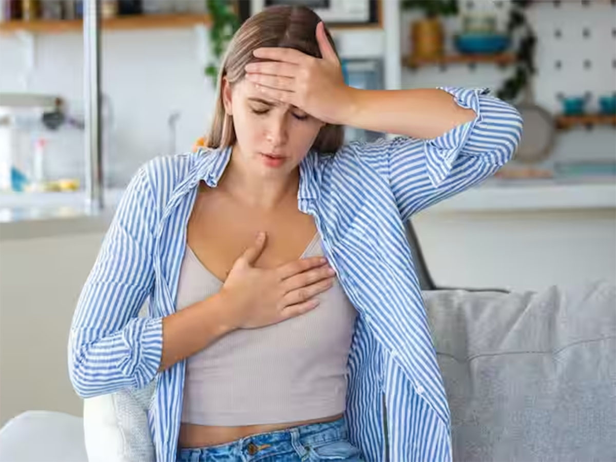 Heart Attack Signs: ઉનાળામાં હાર્ટ એટેક આવે તે પહેલા શરીરમાં દેખાતા 5 લક્ષણો