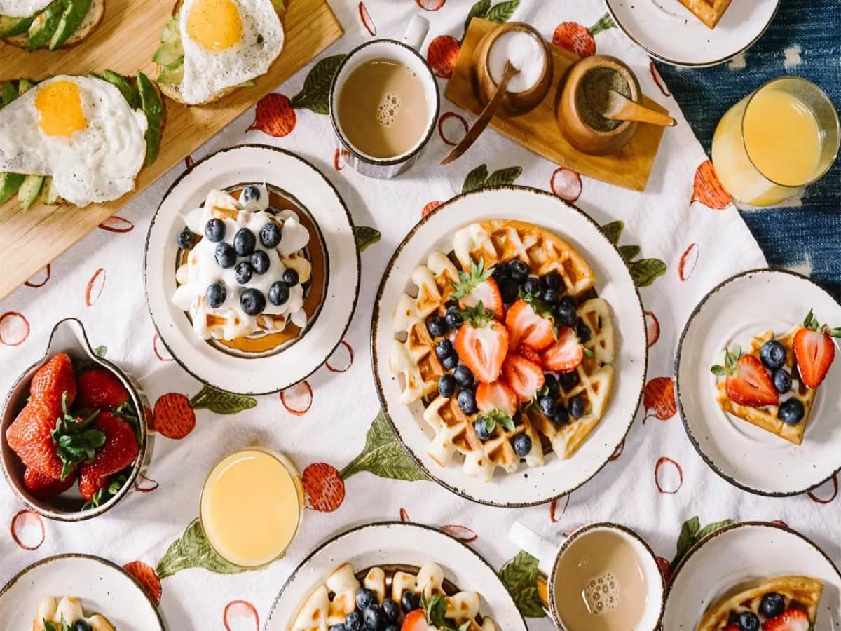 Unhealthy Breakfast: સવારે નાસ્તામાં ન ખાવી આ વસ્તુઓ, શરીરને ફાયદો નહીં નુકસાન કરે છે આ ફુડ