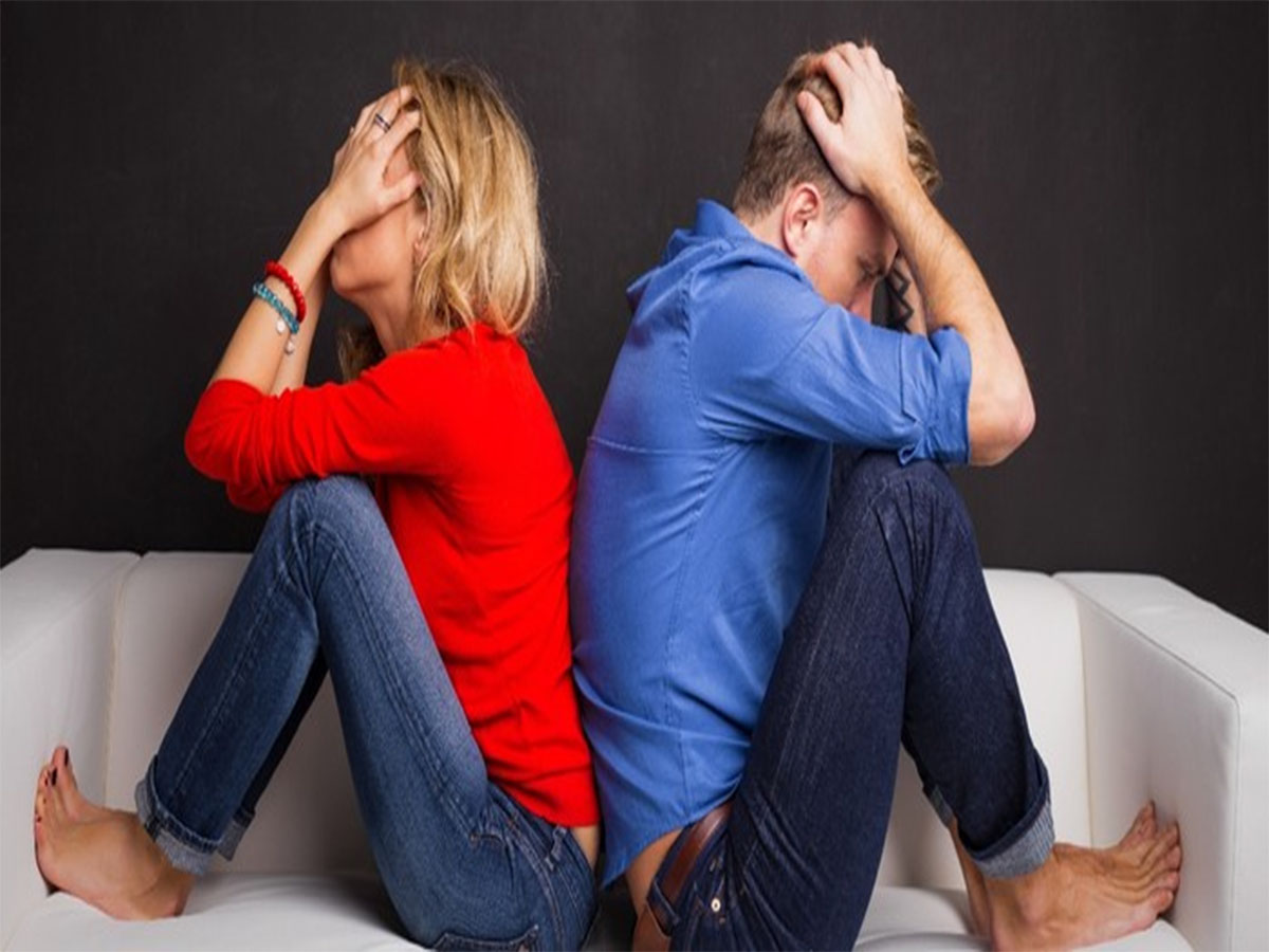 Relationship Tips: લગ્નના 1 વર્ષ પછી દરેક કપલની સામે આવે સમસ્યાઓ, પહેલાથી જ ધ્યાન રાખશો તો પછી તકલીફ નહીં પડે Relationship Tips: લગ્નના 1 વર્ષ પછી દરેક કપલની સામે આવે સમસ્યાઓ, પહેલાથી જ ધ્યાન રાખશો તો પછી તકલીફ નહીં પડે