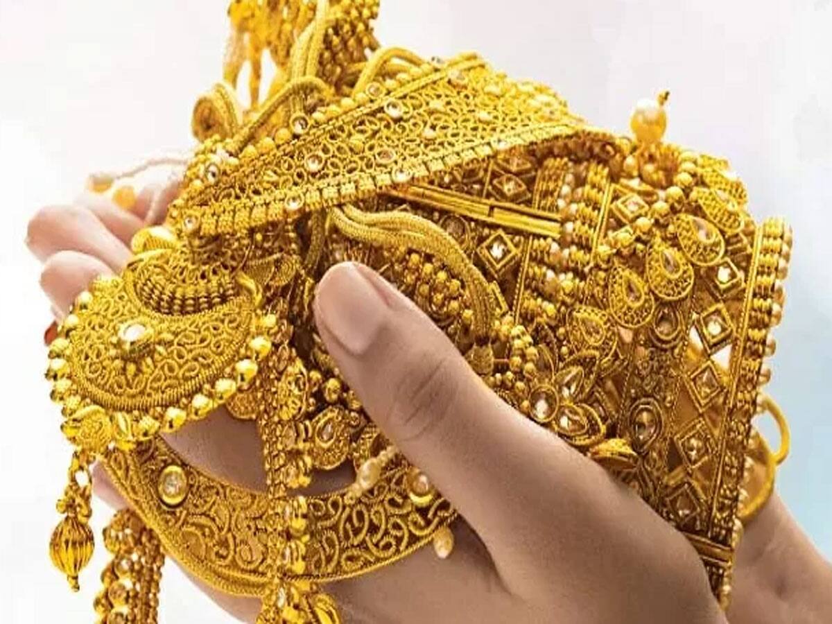 Gold Rate: બાપરે....પીકથી 7,000 રૂપિયા ગગડી ગયું સોનું, રોકાણ કરવા માટે કેવો છે સમય?