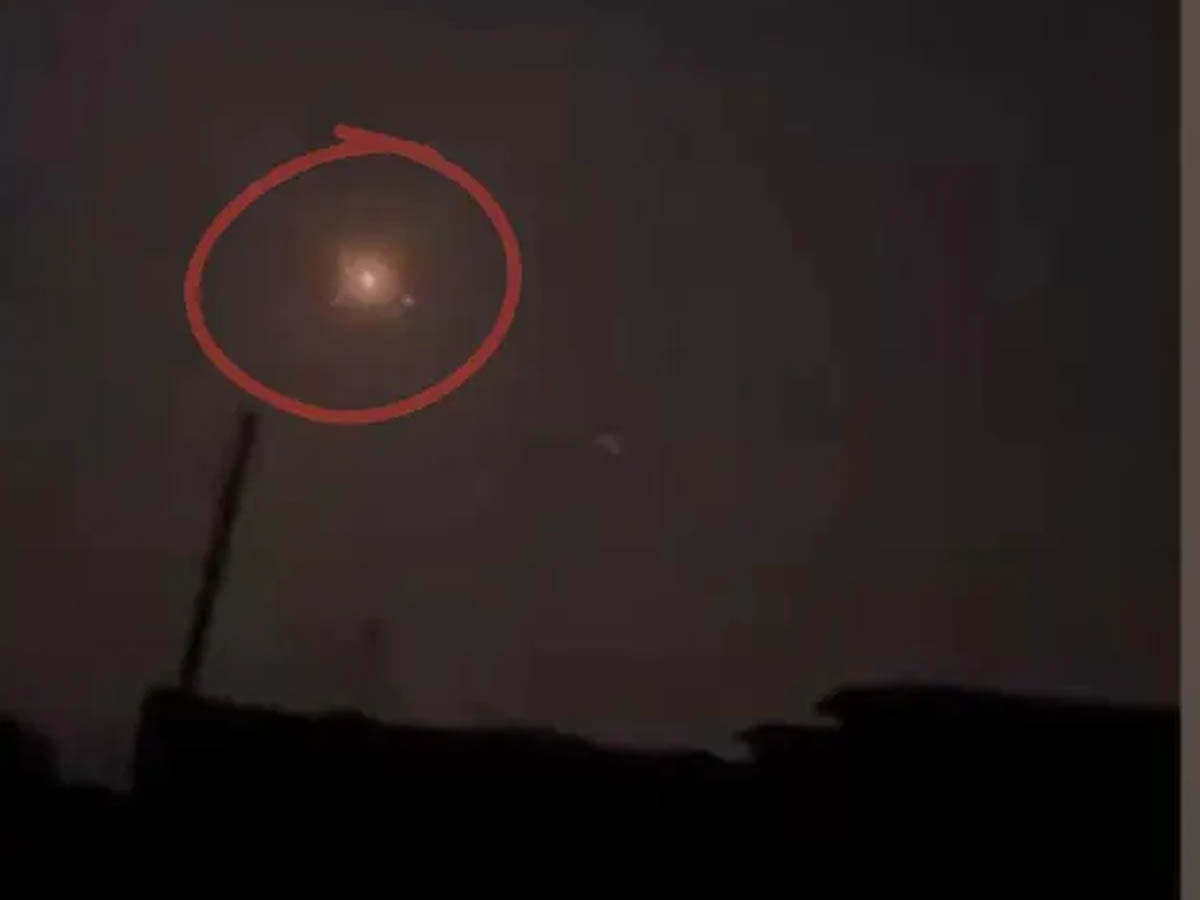 Drones spotted in Kutch: કચ્છમાં ફરી દેખાયા પાકિસ્તાની ડ્રોન; હર્ષ સંઘવીએ કર્યો બ્લેકઆઉટનો આદેશ, 6 શહેરોમાં એલર્ટ