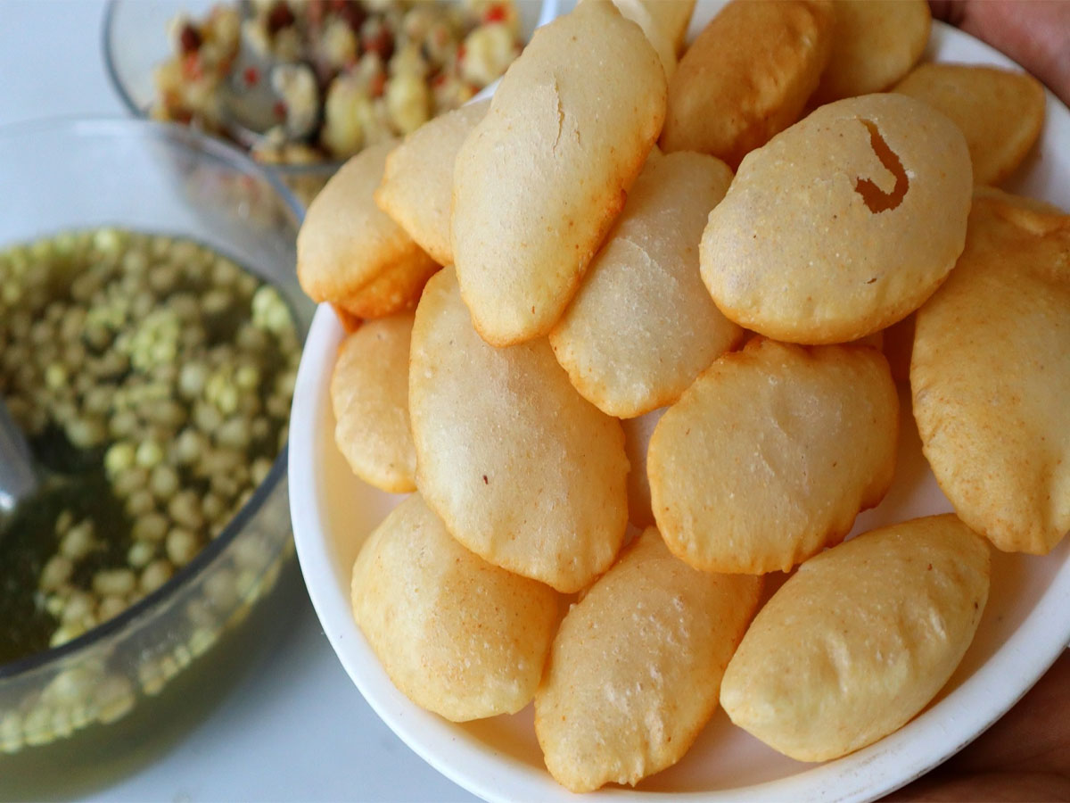 Rava Puri: 2 વાટકી રવામાંથી બનશે ઢગલો પુરી, આ સ્ટેપ ફોલો કરી લોટ બાંધી પુરી તળશો તો બધી પુરી કડક અને ફુલેલી રહેશે Rava Puri: 2 વાટકી રવામાંથી બનશે ઢગલો પુરી, આ સ્ટેપ ફોલો કરી લોટ બાંધી પુરી તળશો તો બધી પુરી કડક અને ફુલેલી રહેશે