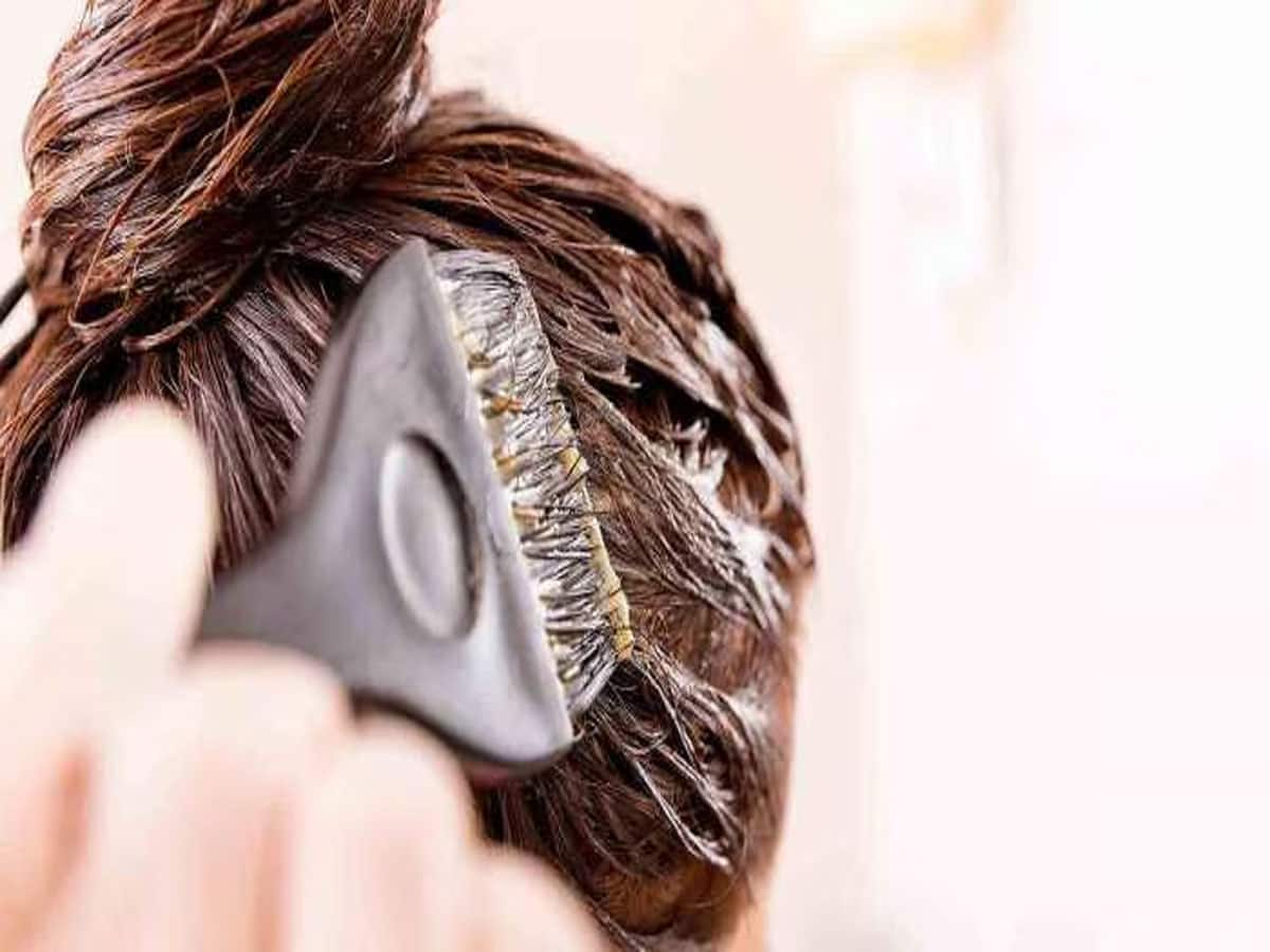 Hair Colouring: શું તમે પણ દર મહિને વાળને કલર કરો છો? તો થઈ શકે છે આ ભારે નુકસાન, ખાસ જાણો 