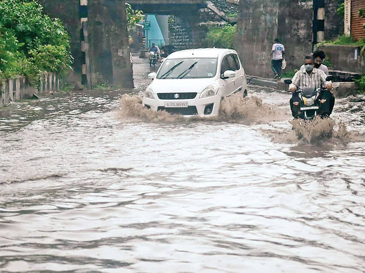 Weather Forecast: મુંબઈમાં 15 દિવસ વહેલું કેમ બેઠું ચોમાસુ? 75 વર્ષનો રેકોર્ડ તૂટ્યો, ગુજરાતના માથે પણ ઘાત જેવું