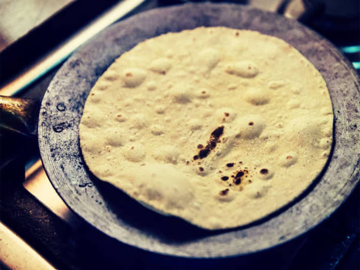 Roti ke Totke: ભયંકરમાં ભયંકર ગ્રહ દશામાં પણ વાળ વાંકો નહીં થાય, કરી લો રોટલીનો આ ઉપાય