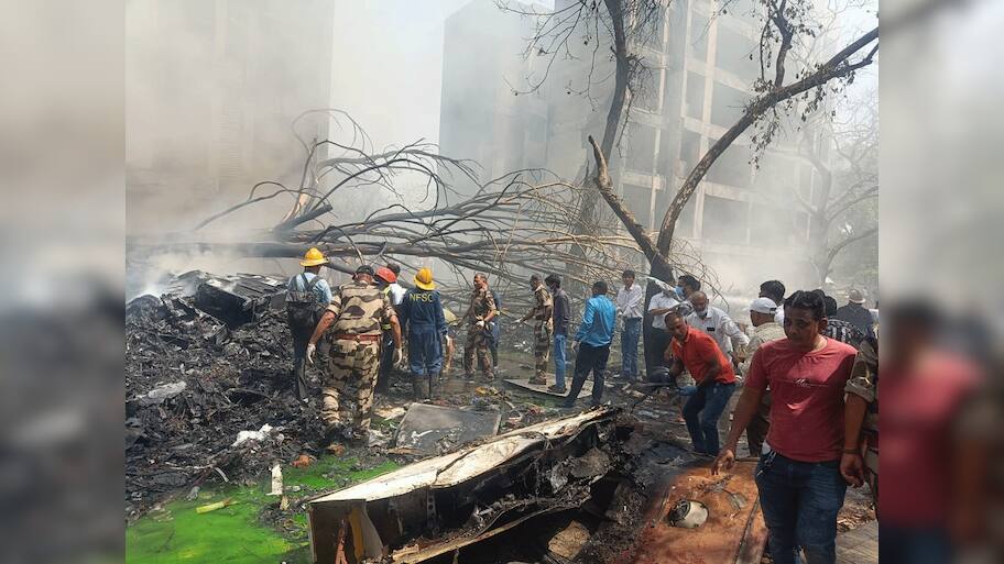 Ahmedabad Plane Crash Video: પાઈલોટ પાસે બસ 1 મિનિટનો સમય હતો...ટેકઓફમાં એન્જિન ફેલ થાય તો પ્લેન ક્રેશ થાય!