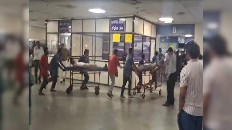 Ahmedabad Plane Crash: આણંદ જિલ્લાના 20 નાગરિકો ફ્લાઇટમાં હતા સવાર, બધાના નામ આવ્યા સામે