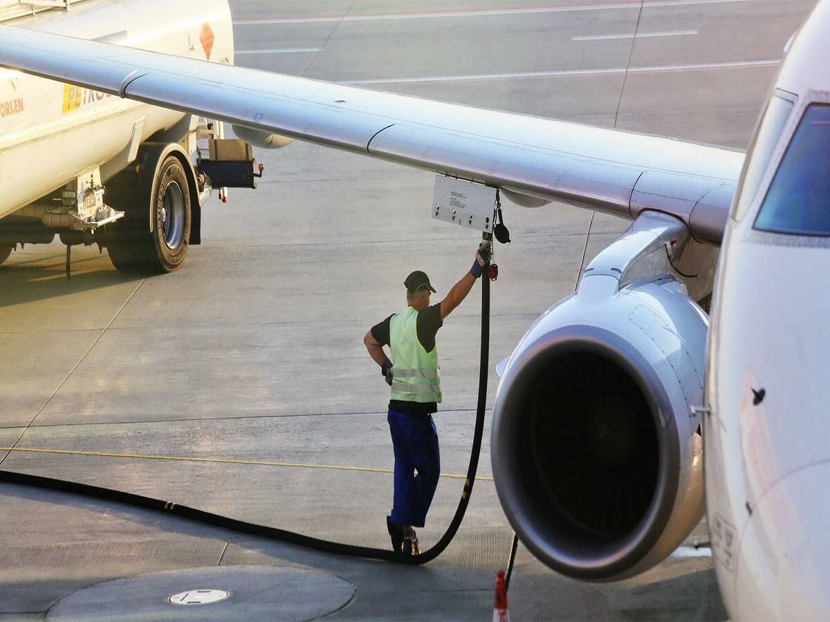 Fuel Capacity of Plane: પ્લેનમાં ફ્યૂલ ટેંક કેટલી મોટી હોય ? જાણો કેટલા લીટરમાં ફુલ થાય પ્લેનની ટાંકી ?