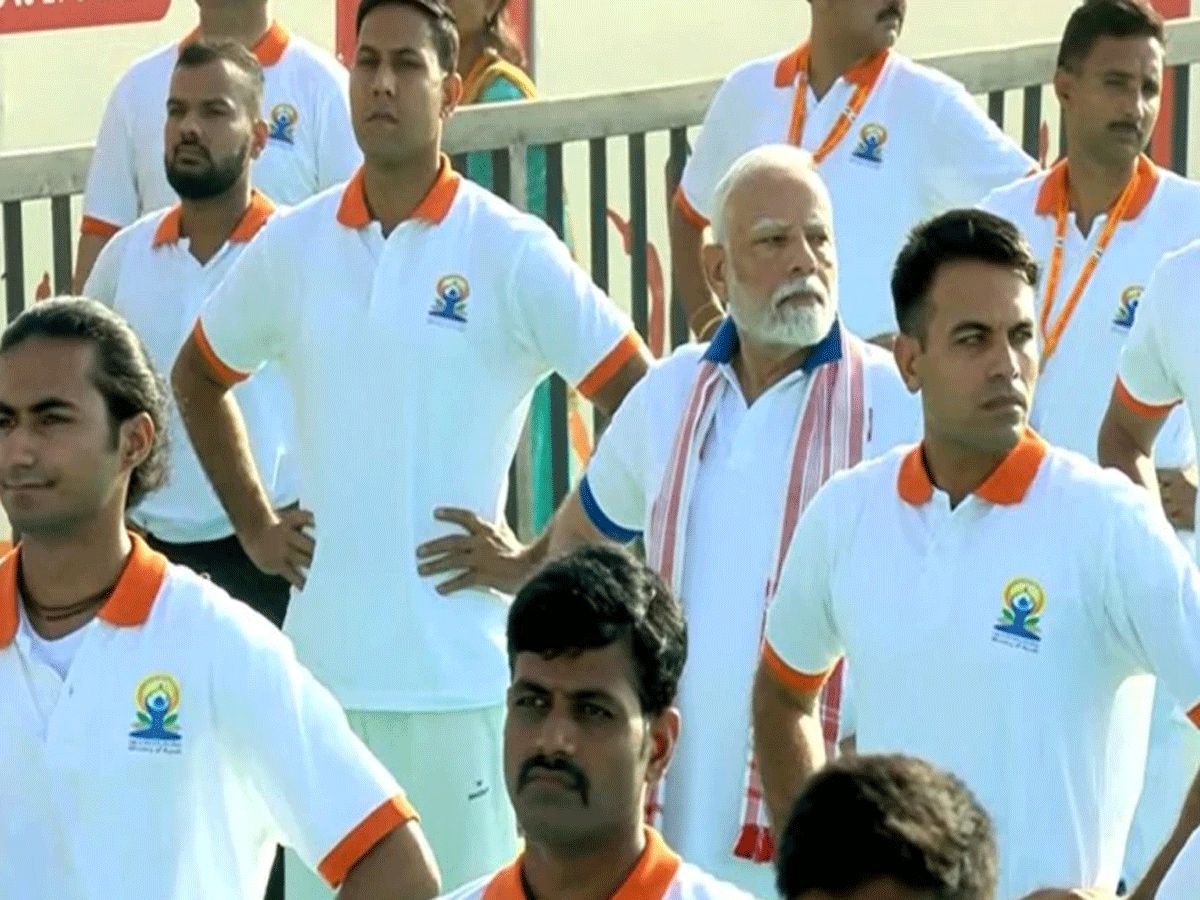 International Yoga Day 2025: તણાવમાંથી પસાર થઈ રહેલી દુનિયા માટે યોગ એક પોઝ બટન...- PM મોદી