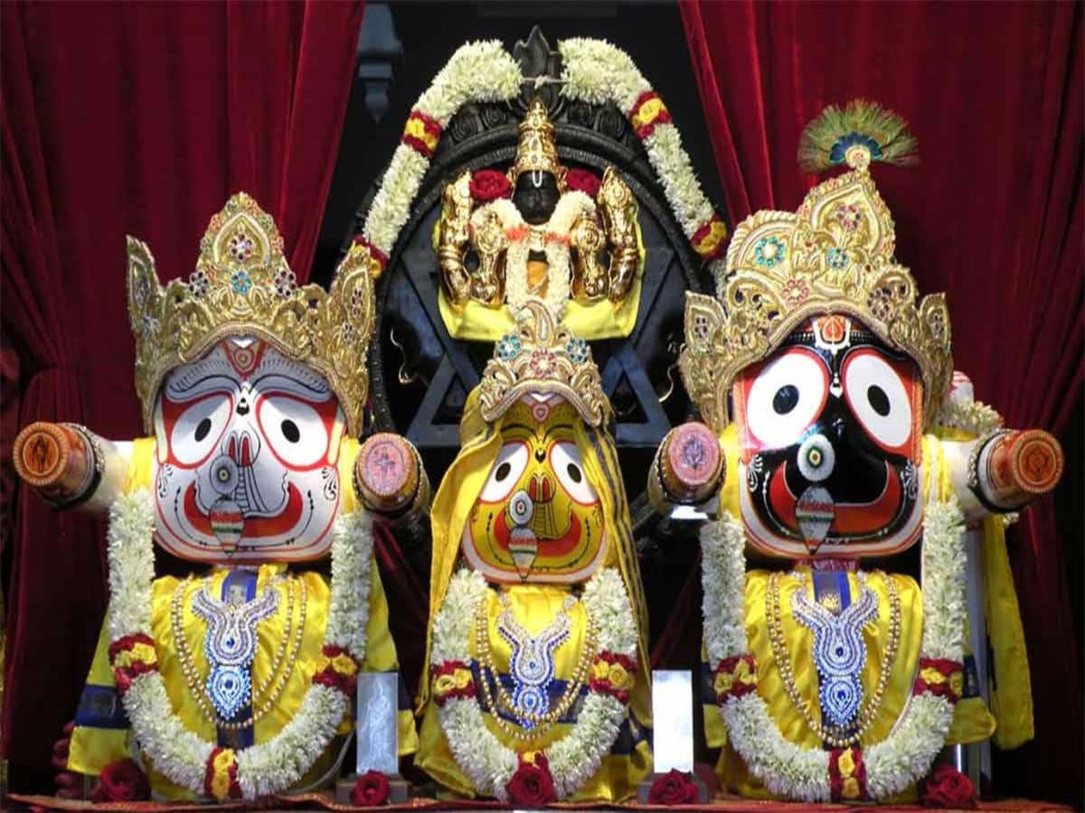 Jagannath Mandir: શા માટે ભગવાન જગન્નાથની મૂર્તિ છે અધુરી ? મોટાભાગના લોકો નથી જાણતા આ સાચું કારણ Jagannath Mandir: શા માટે ભગવાન જગન્નાથની મૂર્તિ છે અધુરી ? મોટાભાગના લોકો નથી જાણતા આ સાચું કારણ