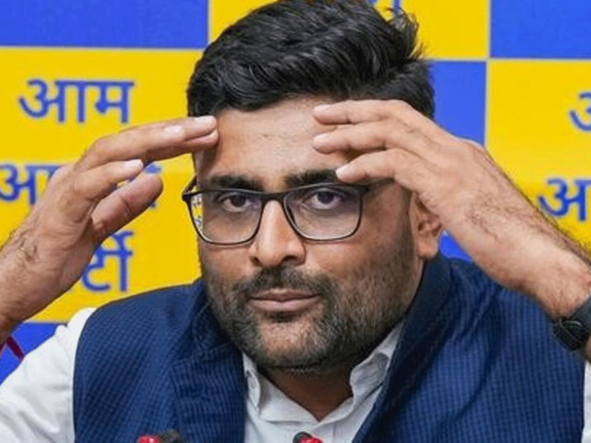 મંત્રી પર જૂતું ફેંક્યું, બંદૂક ચલાવવા મુદ્દે ધરપકડ...ગોપાલ ઈટાલિયા પહેલીવાર ક્યારે આવ્યા હતા ચર્ચામાં?