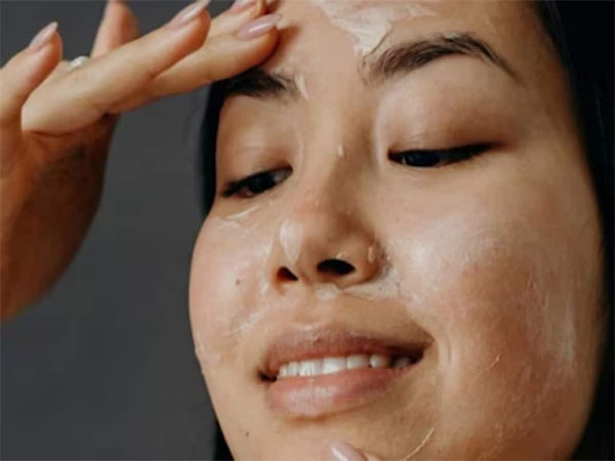 Skin Care: સ્કિન માટે વરદાન છે ચોખાનું પાણી અને ફટકડીનો આ નુસખો, જાણો ઉપયોગની રીત અને ફાયદા