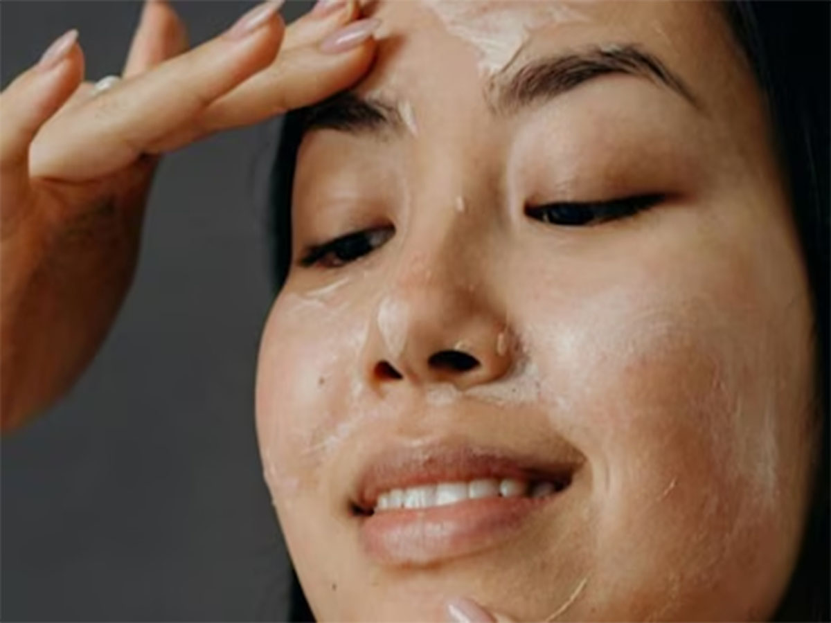 Skin Care: સ્કિન માટે વરદાન છે ચોખાનું પાણી અને ફટકડીનો આ નુસખો, જાણો ઉપયોગની રીત અને ફાયદા Skin Care: સ્કિન માટે વરદાન છે ચોખાનું પાણી અને ફટકડીનો આ નુસખો, જાણો ઉપયોગની રીત અને ફાયદા