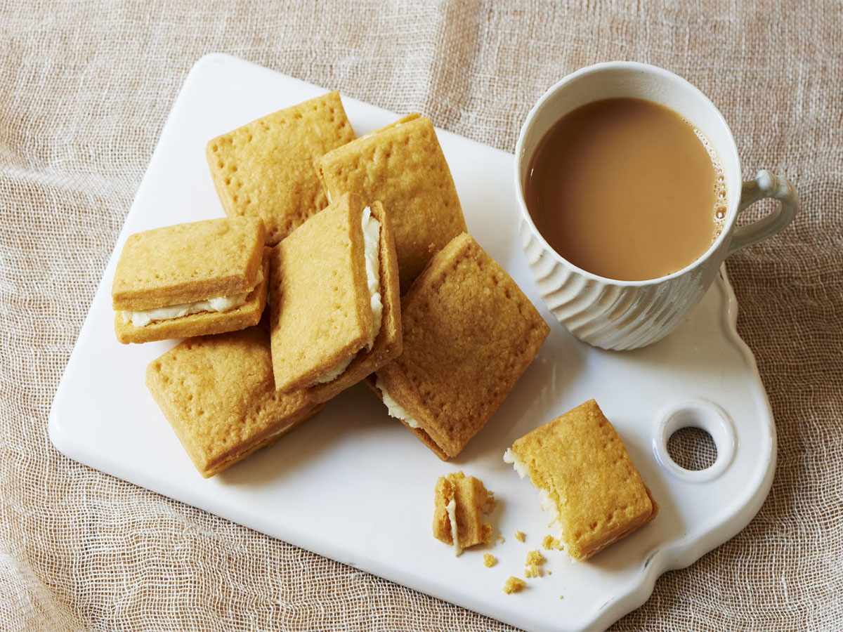 Cream Biscuit: ક્રીમવાળા બિસ્કીટના ક્રીમમાં હોય છે એવી વસ્તુ જે બાળકને કરી શકે છે નુકસાન, ખબર ન હોય તો જાણી લો તુરંત Cream Biscuit: ક્રીમવાળા બિસ્કીટના ક્રીમમાં હોય છે એવી વસ્તુ જે બાળકને કરી શકે છે નુકસાન, ખબર ન હોય તો જાણી લો તુરંત