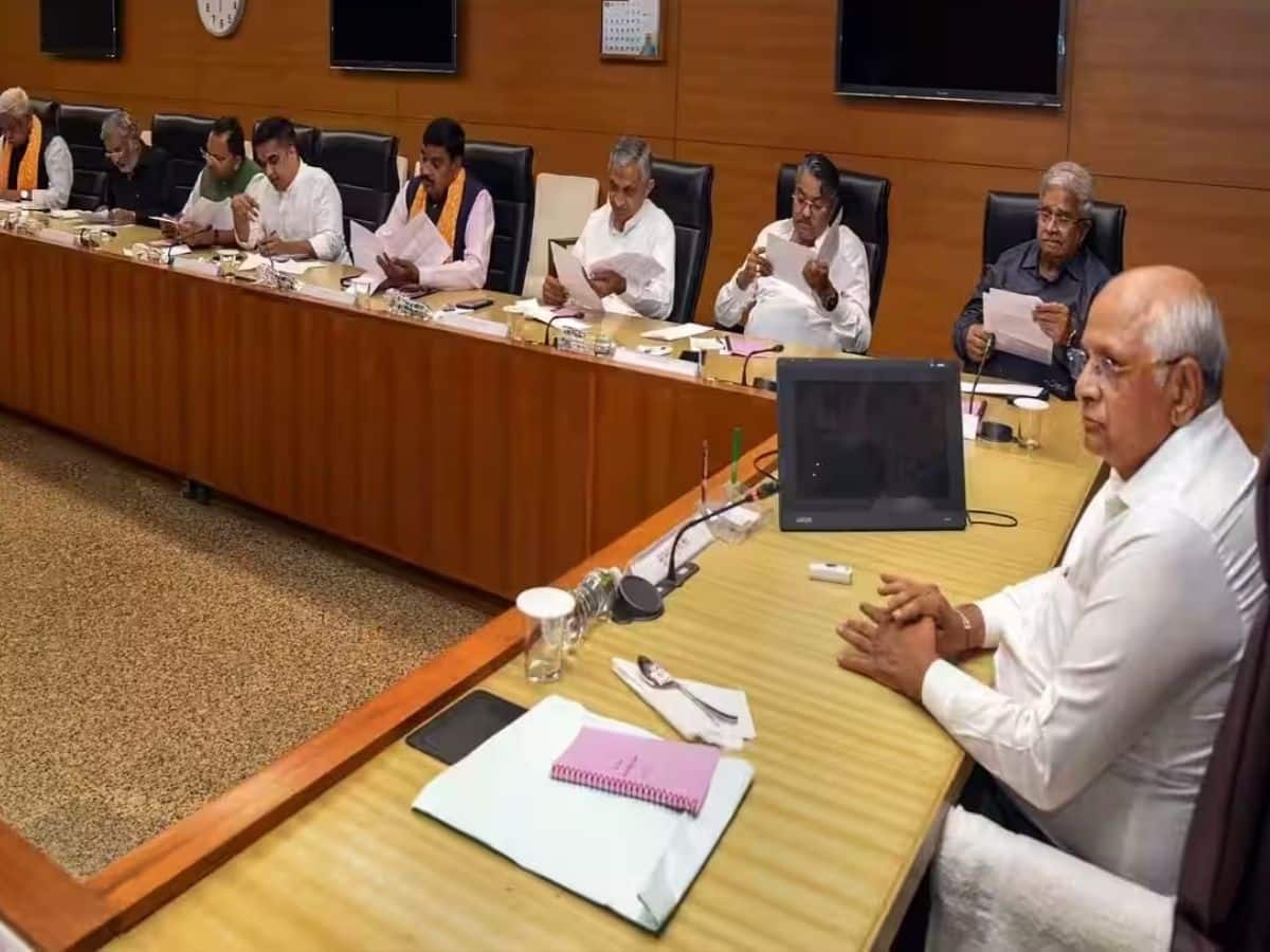 આણંદ મહાનગરપાલિકાનું નામ  "કરમસદ-આણંદ મહાનગરપાલિકા" કરવાનો ઠરાવ કેબિનેટમાં મંજૂર