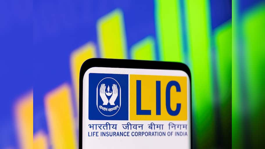 LIC Plan: બચત પણ, વીમો પણ! આ સ્કીમથી બનાવો 20 લાખનું ફંડ, દર મહિને કરવું પડશે નાનું રોકાણ