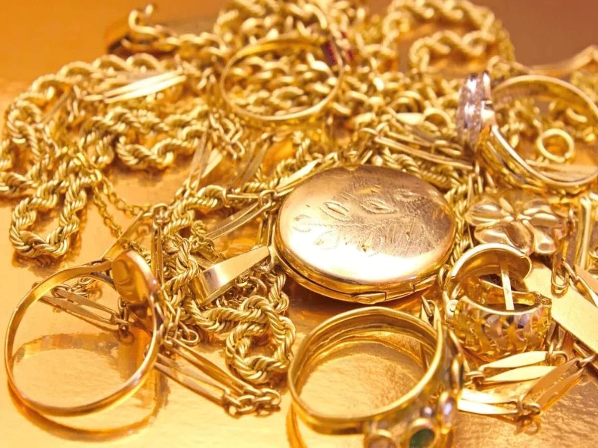 Gold Rate Today: સોના-ચાંદીના ભાવમાં વળી પાછો જોરદાર ઘટાડો, એક જ ઝટકે આટલા ઘટી ગયા ભાવ, લેટેસ્ટ રેટ જાણો